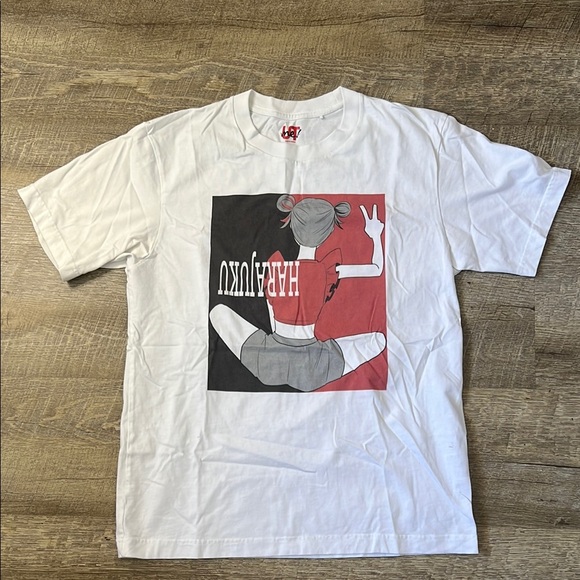 Uniqlo X Harajuku Girls T-Shirt Size Small - Picture 1 of 5